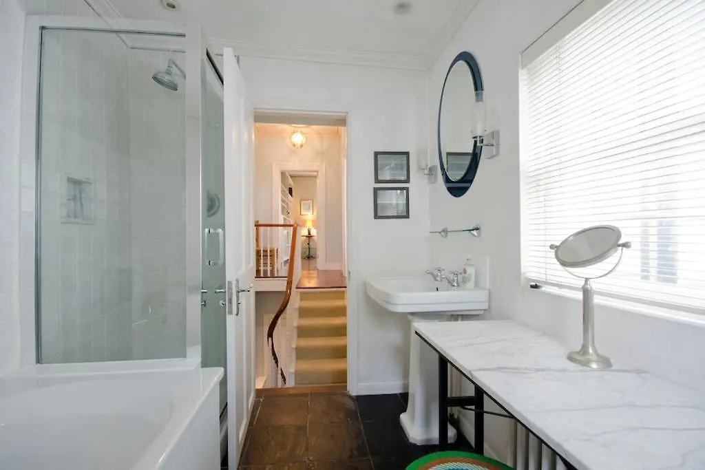 Seaside Garden Flat In Kemp Town Hove Appartamento