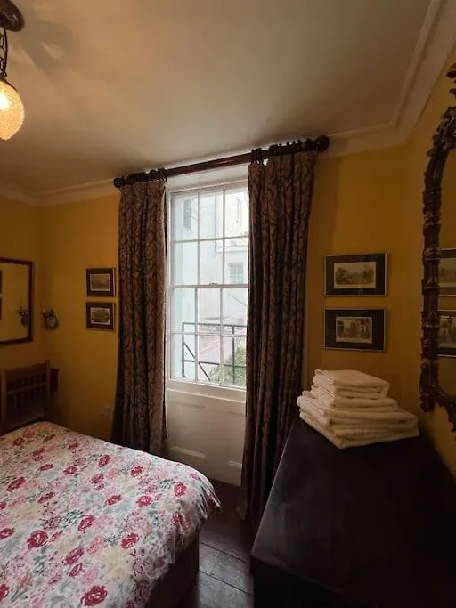 Seaside Garden Flat In Kemp Town Hove Appartamento